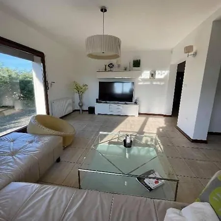 Dla 8 Osob Ok. 120m W Gaski, Wybrzeze Morza Baltyckiego W Polsce Gąski